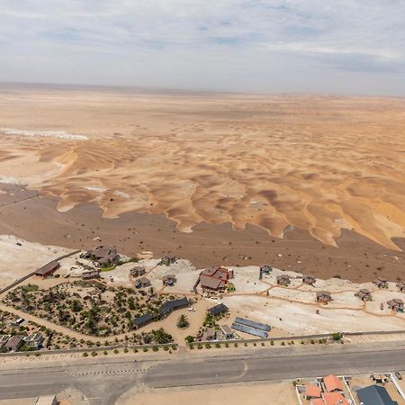 Desert Breeze Lodge Swakopmund Exteriör bild