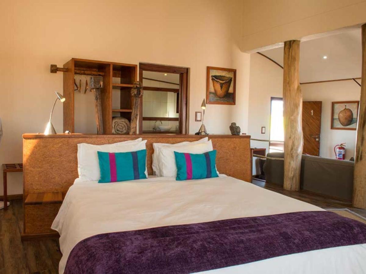 Desert Breeze Lodge Swakopmund Exteriör bild