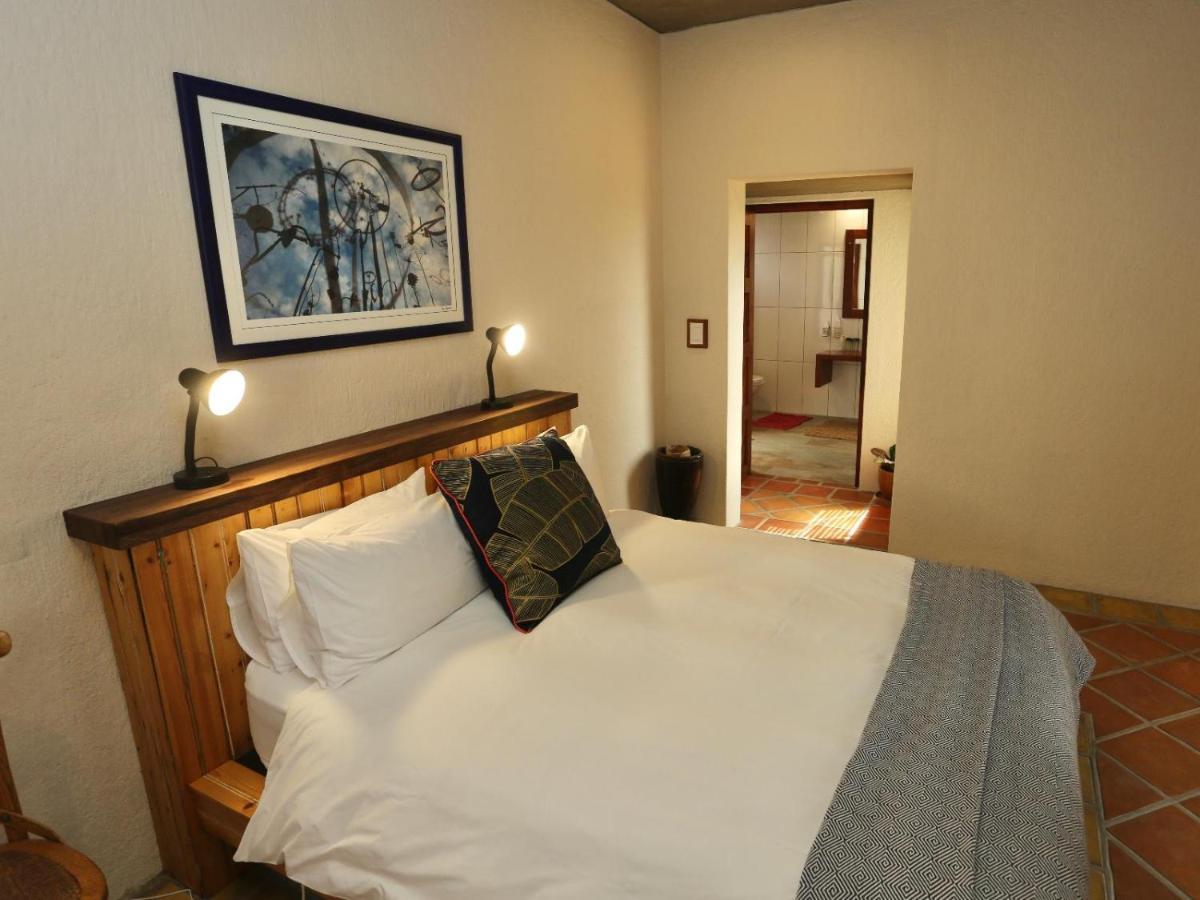Desert Breeze Lodge Swakopmund Exteriör bild