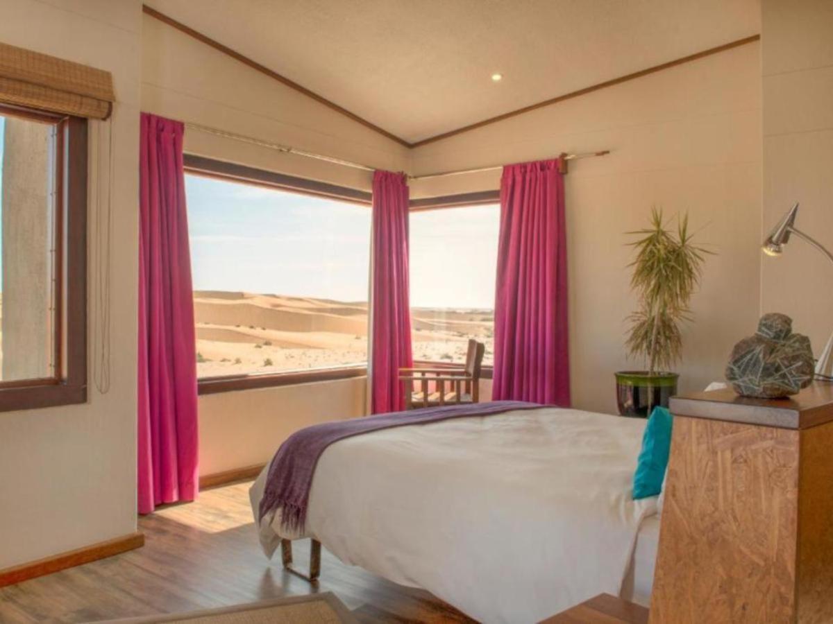 Desert Breeze Lodge Swakopmund Exteriör bild