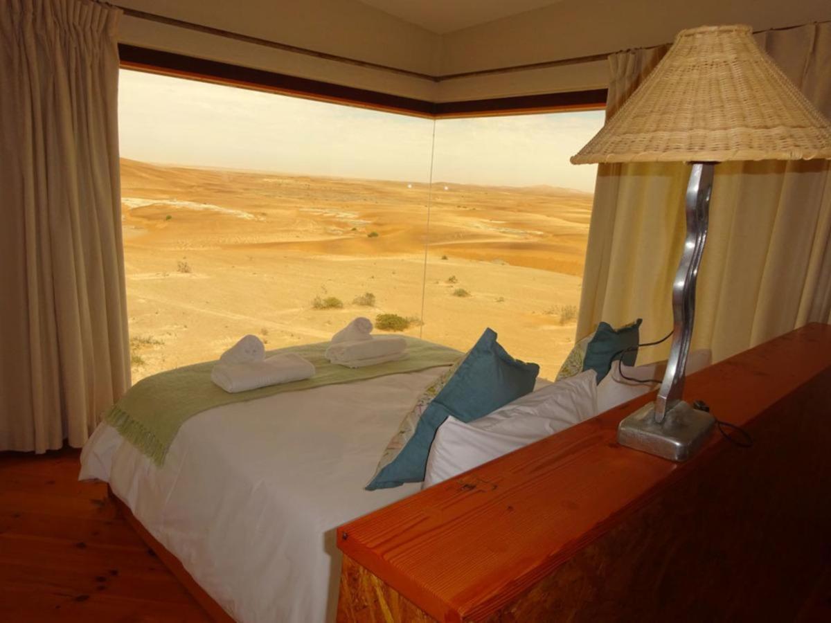 Desert Breeze Lodge Swakopmund Exteriör bild