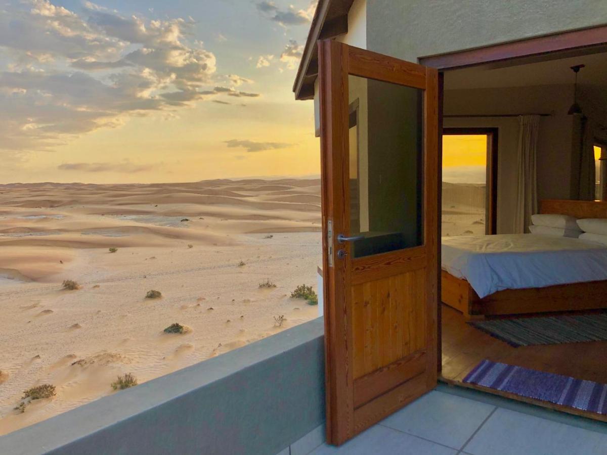Desert Breeze Lodge Swakopmund Exteriör bild