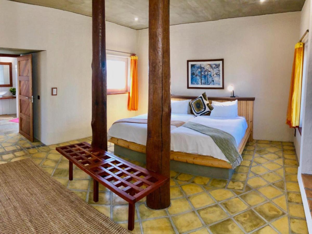 Desert Breeze Lodge Swakopmund Exteriör bild