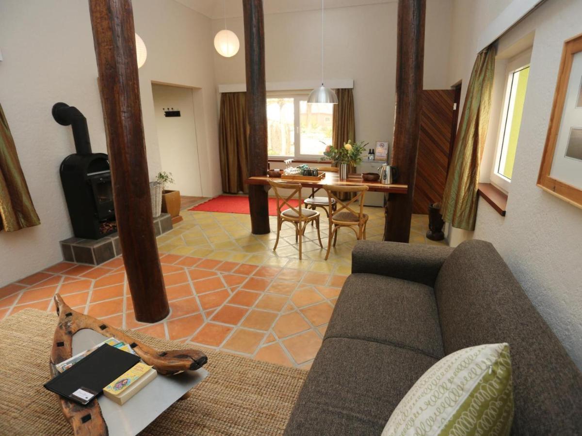 Desert Breeze Lodge Swakopmund Exteriör bild