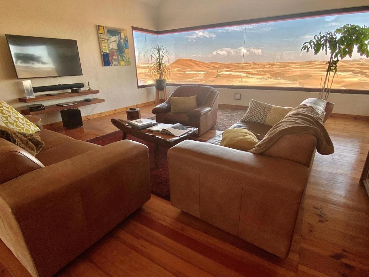 Desert Breeze Lodge Swakopmund Exteriör bild
