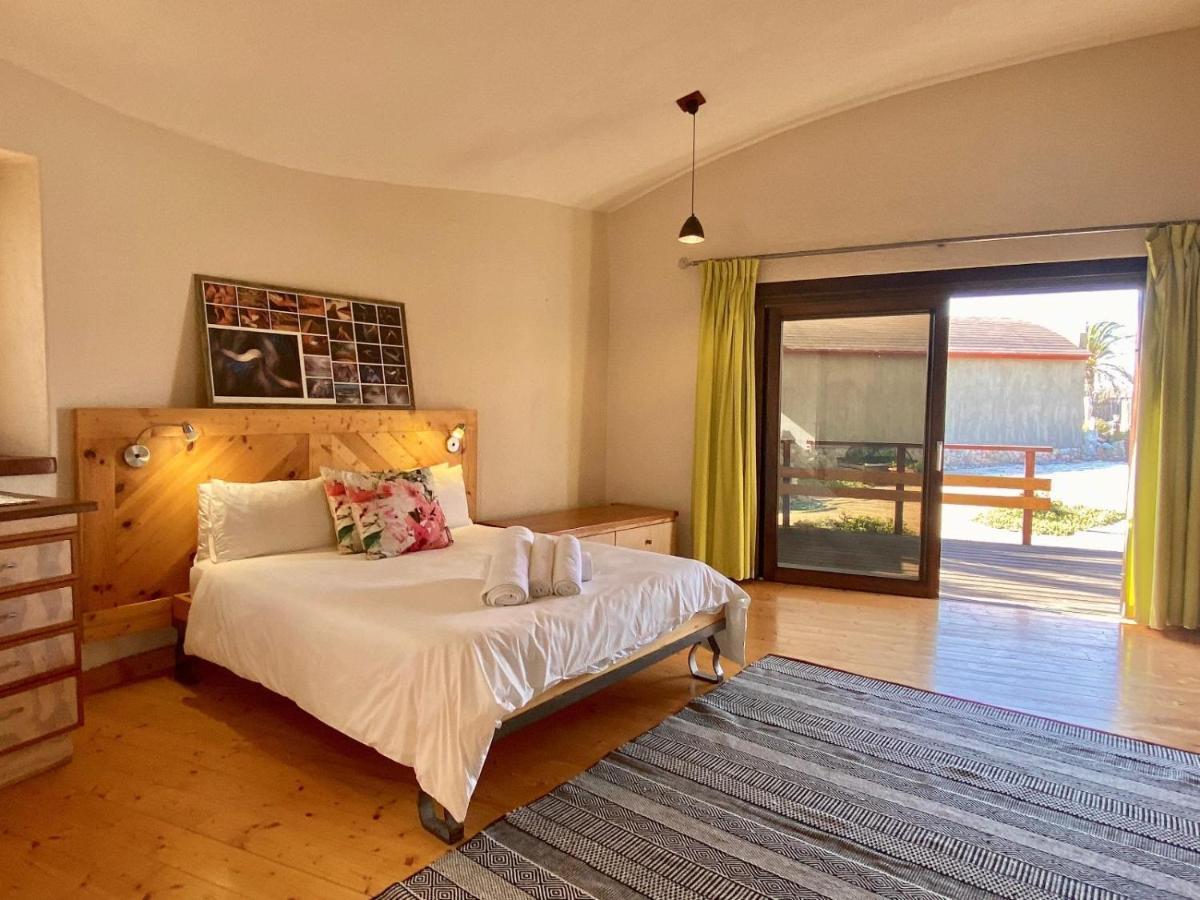 Desert Breeze Lodge Swakopmund Exteriör bild
