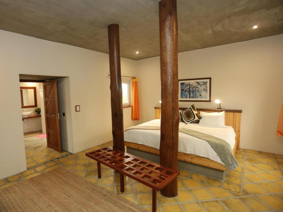 Desert Breeze Lodge Swakopmund Exteriör bild