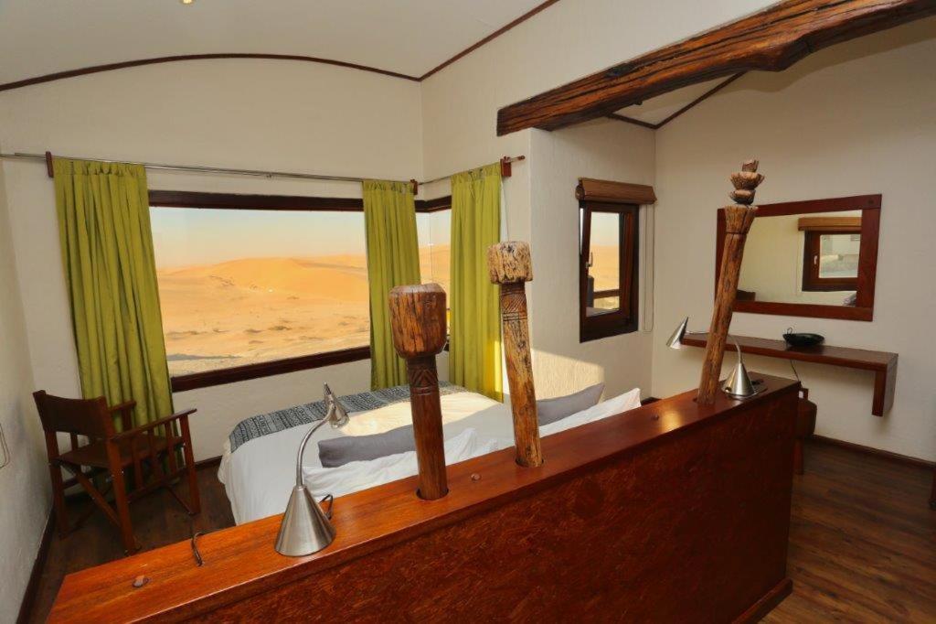 Desert Breeze Lodge Swakopmund Exteriör bild
